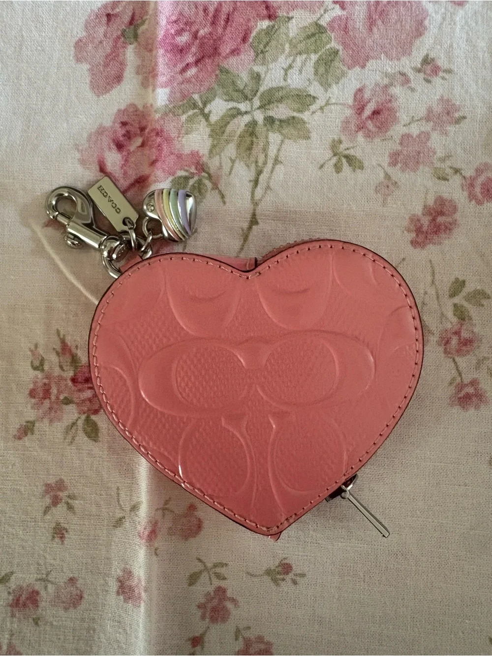 Coach 🩷 Heart Bag Charm In Signature Leather With Heart Charm 🩷